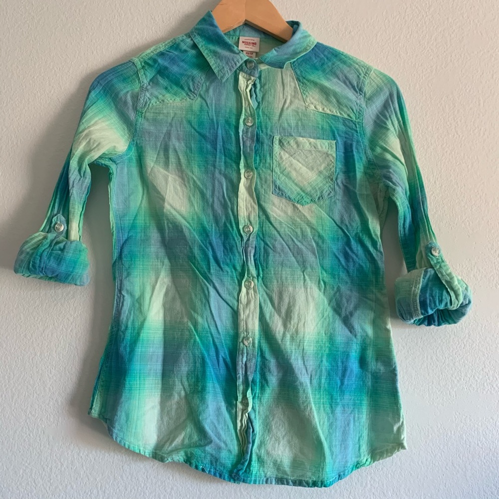 🌸Green and blue plaid button down🌸
